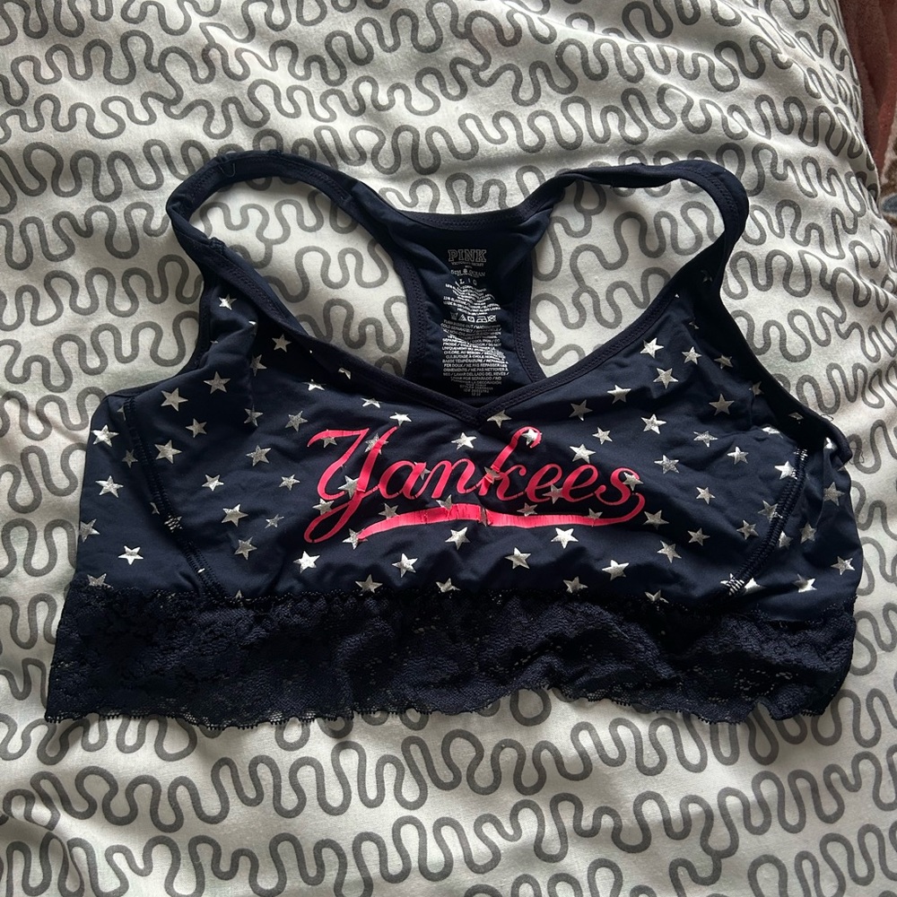 VS Pink vintage MLB NY Yankees sports bra top L (used condition)